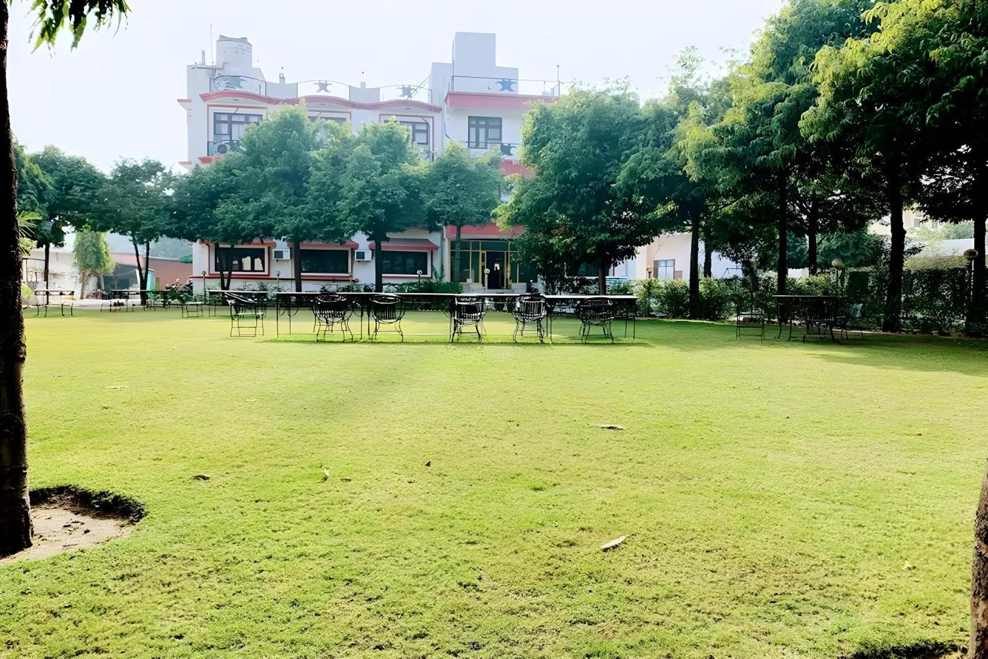 Hotel Amrapali Jaipur Luaran gambar